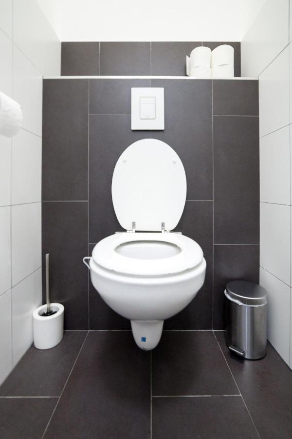 Lariana Apartment Виена Екстериор снимка